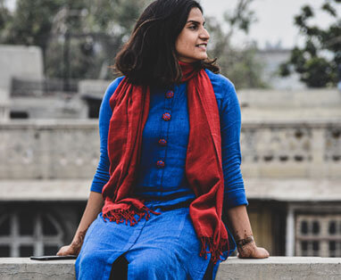 Girl-In-Red-Scarf-Feeling-Freedom-Happy